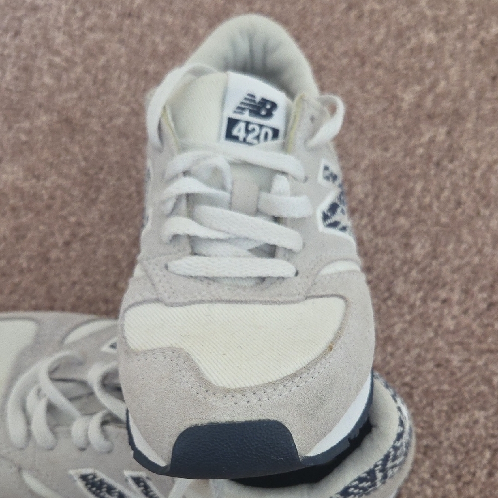New Balance Women 5.5' Cream and Black Sneakers - Picture 11 of 13